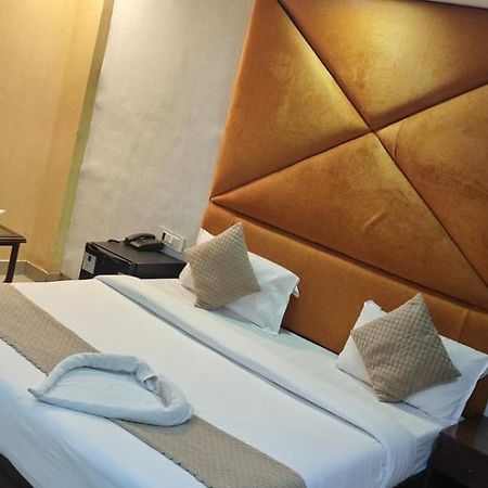 Hotel Grand City Yeni Delhi Dış mekan fotoğraf