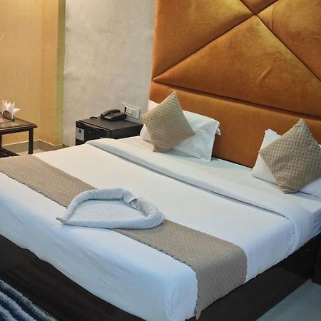 Hotel Grand City Yeni Delhi Dış mekan fotoğraf