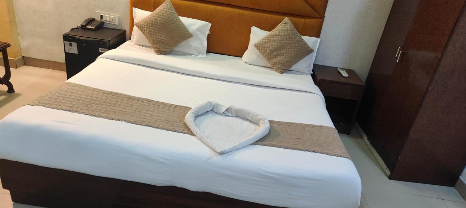 Hotel Grand City Yeni Delhi Dış mekan fotoğraf